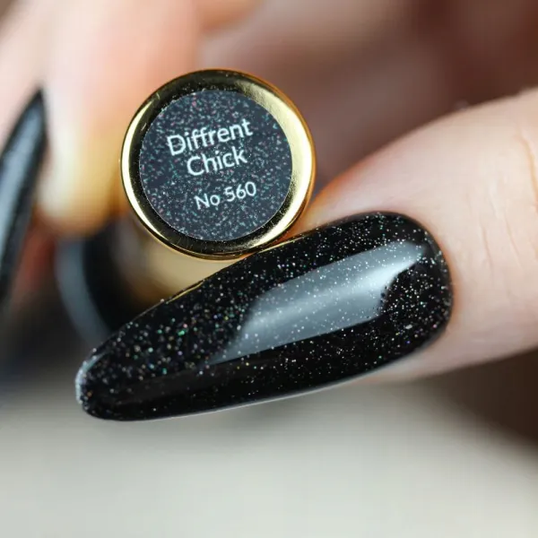 BOSKA NAILS UP Divina Lakier hybrydowy do paznokci 560 Diffrent Chick 10 ml