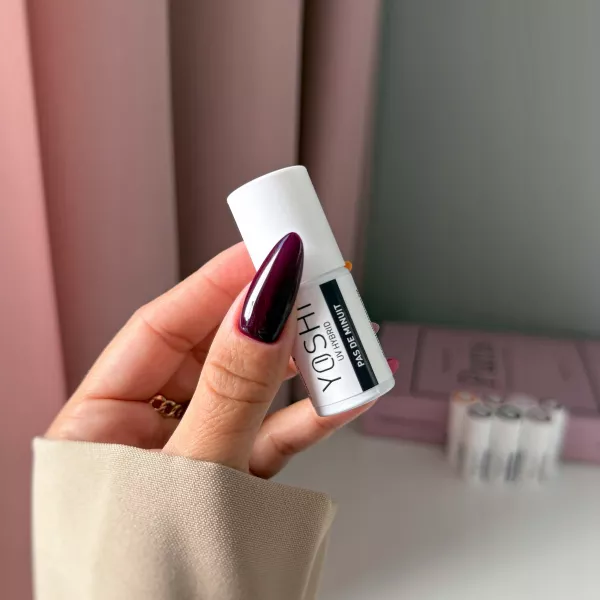 Yoshi Lakier Hybrydowy 248 Pas de Minuit 6ml–TPO-free fiolet z nutą granatu